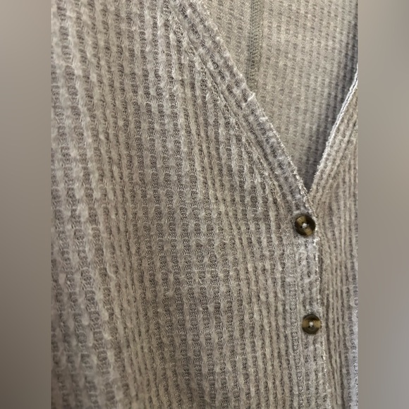 Urban Outfitters Sweater Top - Picture 5 of 5